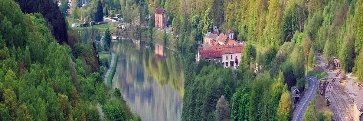 Image Rencontre femme cougar Ardennes