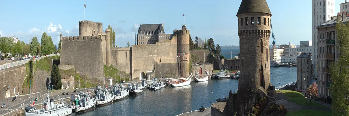 Image Rencontre femme cougar Brest