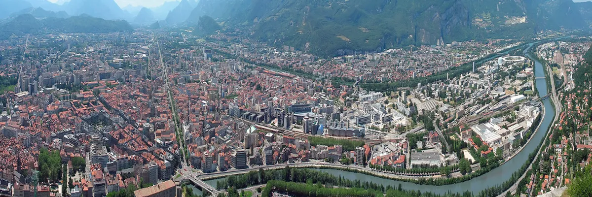 Image Rencontre femme cougar Grenoble