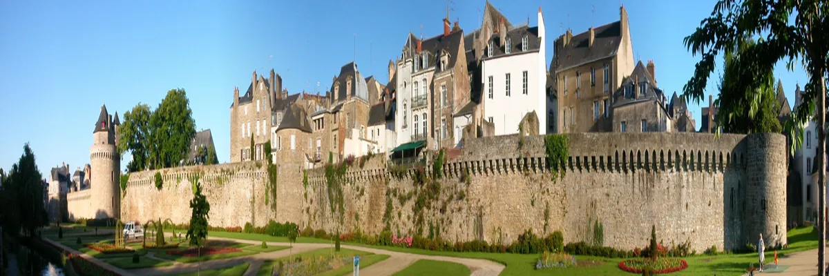 Image Rencontre femme cougar Vannes