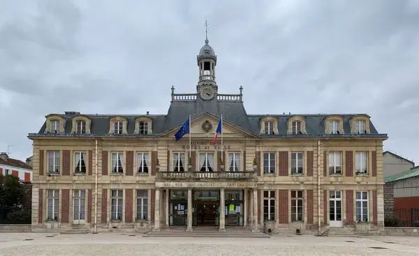 Les Cougars Rencontre femme cougar Maisons-Alfort