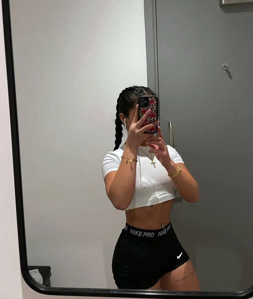 katherina_playful Calais